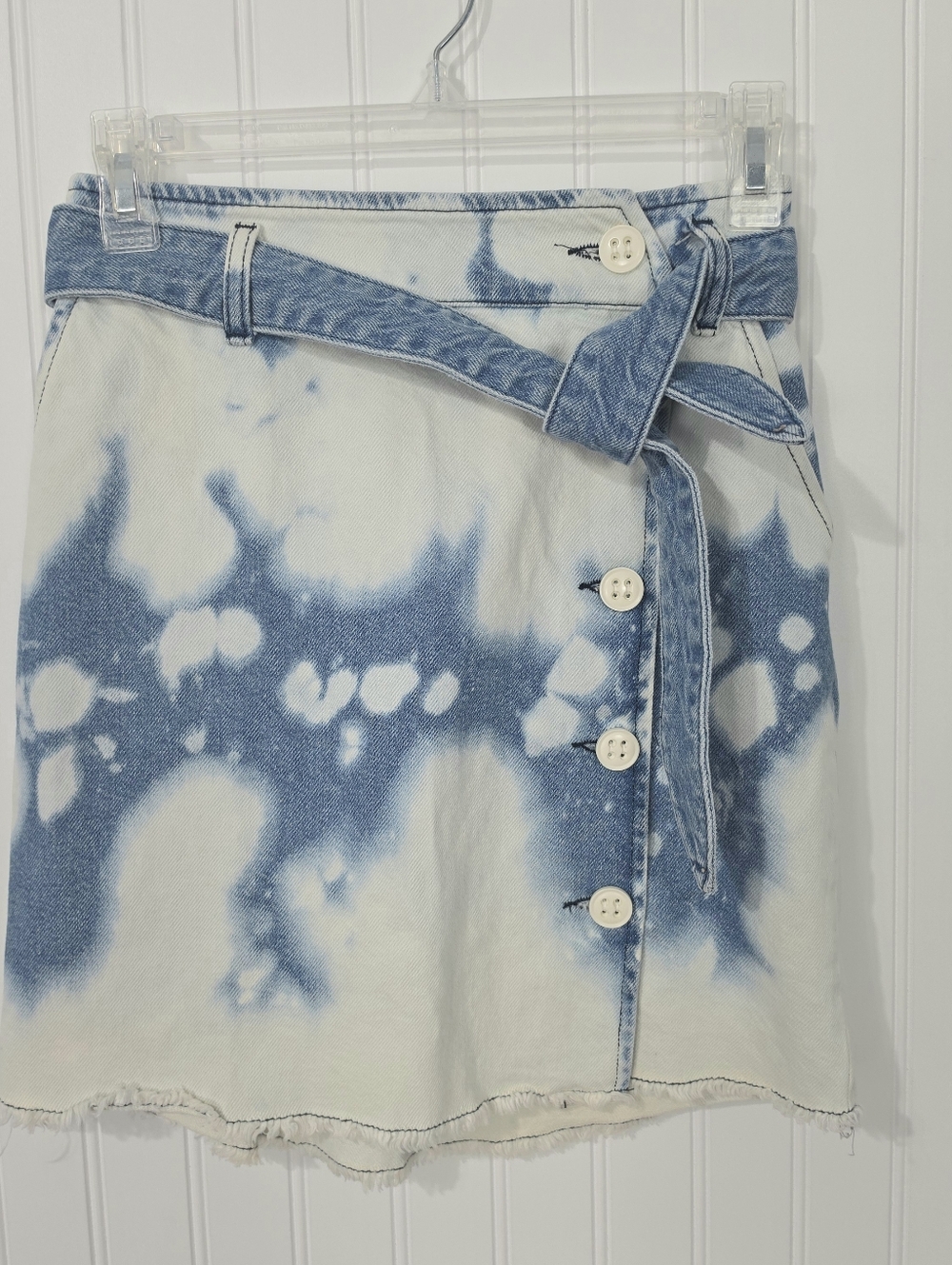 Urban Outfitters | Button Front Acid Wash Denim Skirt XS